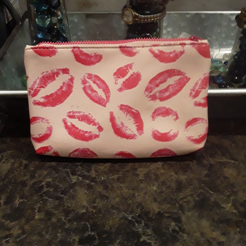 Makeup bag